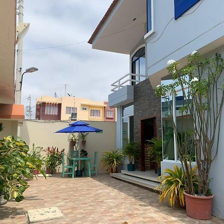 Reef Hostel Манта Екстер'єр фото