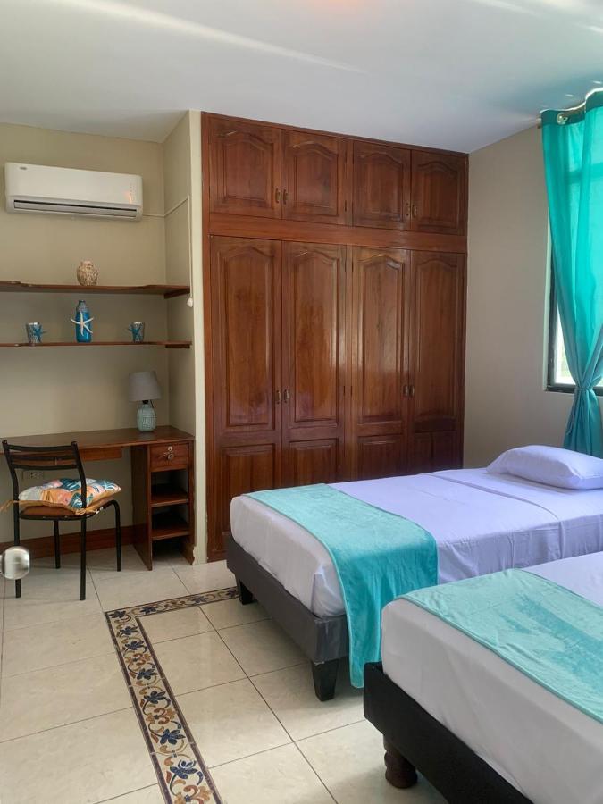 Reef Hostel Манта Екстер'єр фото