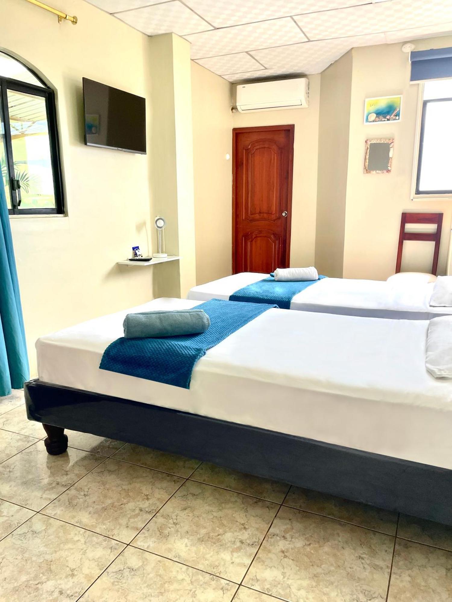 Reef Hostel Манта Екстер'єр фото